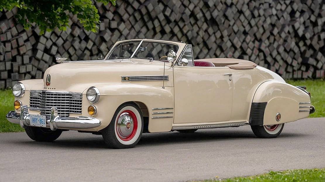 Click to Enlarge-Esc to Close myimgs/ArtDecoCars1937-60/1941 Cadillac Series 62 Convertible.jpg